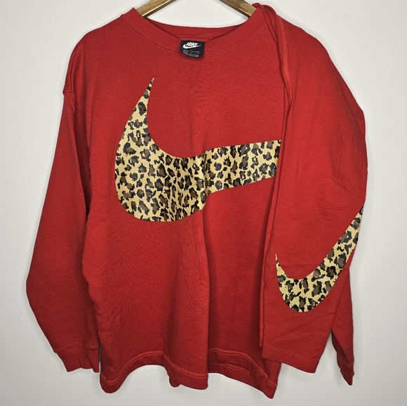 Nike Red Sweater With Leopard Accent And Matching Leggings Woman Size Small - Picture 3 of 8